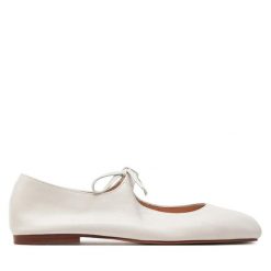Baleriny Balagan. Białe baleriny damskie BALAGAN, bez wzorów, bez obcasa. Za 569.99 zł.