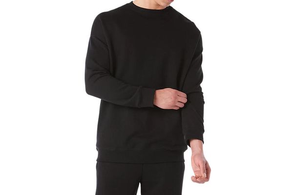 Bluza dresowa sportowa męska Asics BL Sweat Crew. Czarne bluzy sportowe męskie Asics, bez wzorów, z bawełny, sportowe, bez kołnierzyka, bez ramiączek. Za 129.99 zł.