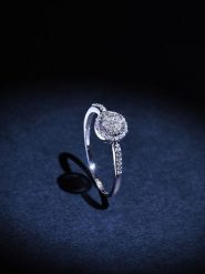 Maison héritage PARIS Złoty pierścionek "Philomène" z diamentami rozmiar: 56. Szare pierścionki damskie maison héritage PARIS, z diamentem, złote. Za 1,426.99 zł.