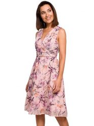 Stylove Sukienka w kolorze jasnoróżowym ze wzorem rozmiar: M. Różowe sukienki damskie Stylove, m, bez wzorów, bez kołnierzyka, bez ramiączek, midi. Za 311.12 zł.