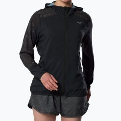 Kurtka do biegania damska Mizuno Active Alpha Hooded. Czarne kurtki do biegania damskie Mizuno, bez wzorów, bez kaptura. Za 349.99 zł.