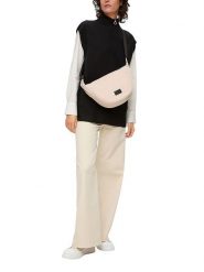 S.Oliver Sweter w kolorze czarnym rozmiar: 38. Czarne golfy damskie S.Oliver, s, bez wzorów, bez ramiączek. Za 108.99 zł.