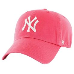 Czapka z daszkiem męska New York Yankees Clean Up Cap. Czerwone czapki męskie 47 Brand, na lato, bez wzorów, z bawełny, sportowe. Za 99.99 zł.