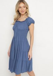 Granatowa Bawełniana Rozkloszowana Sukienka z Guzikami i Bufiastymi Rękawami Annivi. Niebieskie sukienki damskie Born2be, na co dzień, l, bez wzorów, z bawełny, eleganckie, bez kołnierzyka, bez ramiączek, midi, rozkloszowane. W wyprzedaży za 39.99 zł.