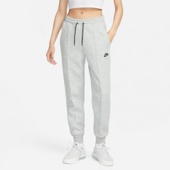Spodnie sportowe damskie Sportswear Tech Fleece Pant. Szare spodnie sportowe damskie Nike, l, z bawełny, do biegania. Za 310.85 zł.