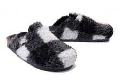 DR. BRINKMANN 320056-09 anthrazit, klapki profilaktyczne damskie. Szare klapki damskie Dr. Brinkmann, bez wzorów, bez obcasa. Za 149.94 zł.