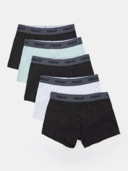 Bawełniane bokserki Classic 5 pack - czarny. Czarne bokserki męskie Sinsay, bez wzorów, z bawełny. Za 49.99 zł.