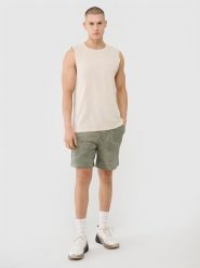 4F Spodenki casual męskie - oliwkowe XXL. Brązowe szorty męskie 4f, z bawełny, bez kołnierzyka. W wyprzedaży za 79.99 zł.