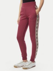 Guess Spodnie dresowe V2YB15 KB3P2 Różowy ciemny Regular Fit. Czerwone spodnie dresowe damskie Guess, m, z aplikacjami, z dresówki. Za 394.99 zł.