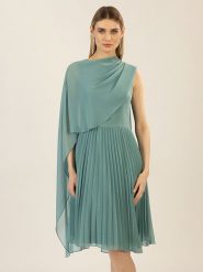 APART Sukienka w kolorze miętowym rozmiar: 36. Zielone sukienki damskie Apart, na co dzień, bez wzorów, bez kołnierzyka, bez ramiączek, mini, proste. Za 217.99 zł.