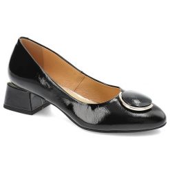 Czarne Czółenka Armodo Eleganckie Obuwie Damskie. Czarne czółenka damskie Armodo, z aplikacjami, ze skóry, z okrągłym noskiem, bez obcasa. Za 339.00 zł.