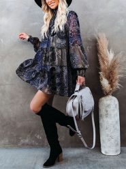 Milan Kiss Sukienka w kolorze czarno-niebieskim rozmiar: S. Czarne sukienki damskie Milan Kiss, na co dzień, s, bez wzorów, bez kołnierzyka, bez ramiączek, mini, proste. Za 161.34 zł.