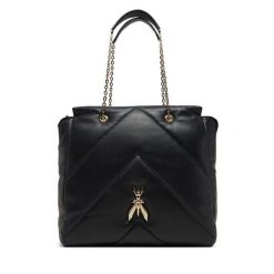 Torebka Patrizia Pepe. Czarne torebki klasyczne damskie Patrizia Pepe, bez wzorów, wizytowe, bez kołnierzyka, bez ramiączek. Za 1,999.00 zł.