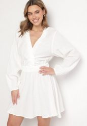 Biała Sukienka Rozkloszowana z Bawełny z Dekoltem V Sallorea. Białe sukienki damskie Born2be, l, bez wzorów, z bawełny, eleganckie, bez kołnierzyka, bez ramiączek, mini, rozkloszowane. W wyprzedaży za 135.99 zł.