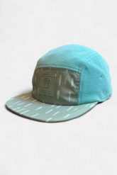 Zimowa czapka z polaru Unisex dla dorosłych z 5 panelami - migdałowa. Niebieskie czapki z daszkiem damskie AFTER ESSENTIALS, bez wzorów, z materiału. Za 66.00 zł.