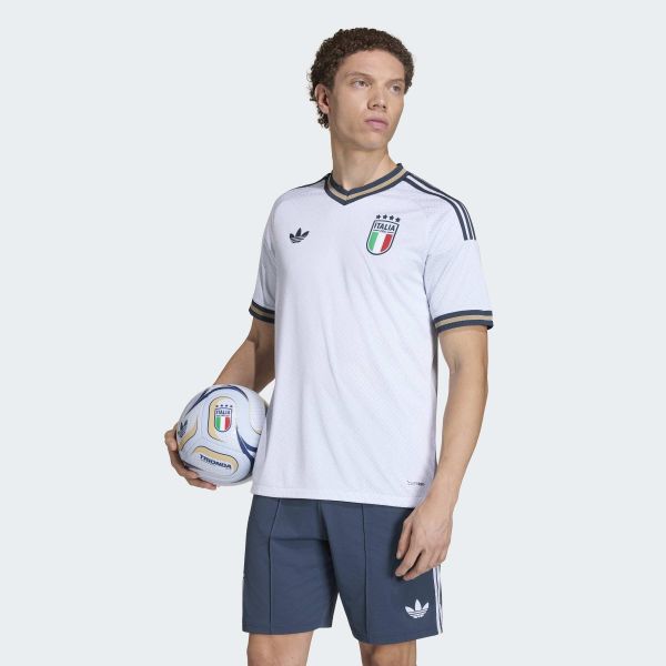 Koszulka wyjazdowa Włochy 26 Authentic. Niebieskie t-shirty sportowe męskie Adidas, bez ramiączek, do piłki nożnej, climacool (adidas). Za 649.00 zł.