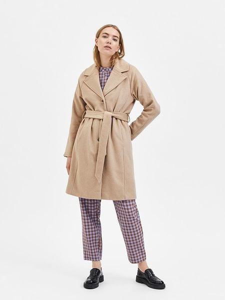 SELECTED FEMME Płaszcz przejściowy "Milan" w kolorze beżowym rozmiar: 42. Brązowe płaszcze damskie Selected Femme, bez wzorów, z tkaniny. Za 135.49 zł.