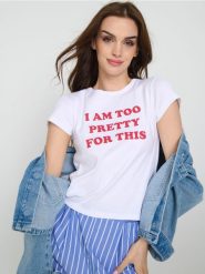 Bawełniana koszulka I AM TOO PRETTY FOR THIS - biały. Białe t-shirty damskie Sinsay, l, bez wzorów, z bawełny, bez kołnierzyka. Za 25.99 zł.