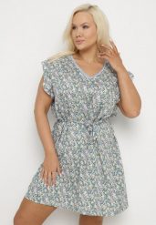 Niebieska Sukienka z Wiskozy w Kwiaty z Paskiem i Haftami Nelindia. Niebieskie sukienki damskie Born2be, na co dzień, na lato, l, z aplikacjami, z wiskozy, eleganckie, bez kołnierzyka, bez ramiączek, mini. W wyprzedaży za 43.99 zł.