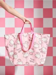 Torba zakupowa Hello Kitty - różowy. Czerwone torebki klasyczne damskie Sinsay, bez wzorów, bez dodatków. Za 12.99 zł.
