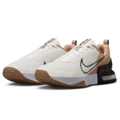 Buty Sportowe Męskie Nike M Air Max Alpha Trainer 6. Białe buty sportowe na co dzień męskie Nike, bez zapięcia, na fitness i siłownię. Za 325.60 zł.