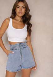 Niebieskie Szorty Jeansowe z Bawełny High Waist Wykończone Przeszyciami Merceria. Niebieskie szorty damskie Renee, bez wzorów, z bawełny, casualowe, z podwyższonym stanem. Za 29.99 zł.