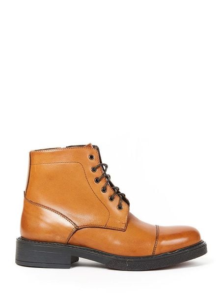 Frank Daniel Skórzane botki w kolorze jasnobrązowym rozmiar: 40. Brązowe botki damskie Frank Daniel, ze skóry, bez obcasa, bez zapięcia. Za 306.73 zł.