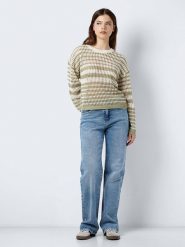 Noisy may Sweter "Jola" w kolorze khaki rozmiar: M. Brązowe swetry klasyczne damskie Noisy may, m, bez kołnierzyka. Za 43.88 zł.