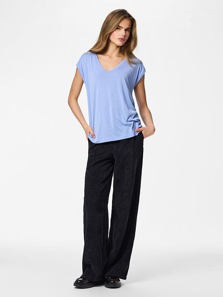 Pieces Koszulka "Kamala" w kolorze błękitnym rozmiar: M. Niebieskie bluzki damskie Pieces, m, bez wzorów, bez kołnierzyka, bez ramiączek. Za 61.46 zł.