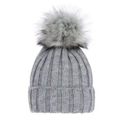 Czapka Zimowa z Pomponem Damska - Szara. Szare czapki zimowe damskie Molly, z materiału. Za 59.90 zł.