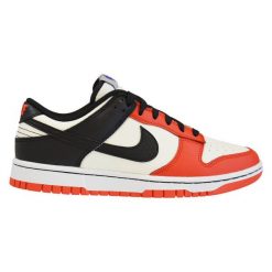 Buty Sportowe Nike Dunk Low EMB NBA 75th Anniversary Chicago. Białe buty sportowe na co dzień damskie Nike, bez wzorów. Za 1,279.00 zł.