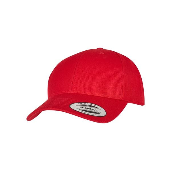 Czapka typu snapback Flexfit Classic. Czerwone czapki męskie FLEXFIT, bez wzorów, z materiału. Za 76.20 zł.