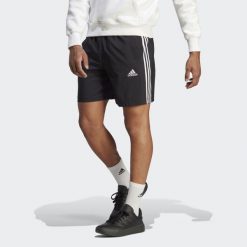 Spodenki krótkie męskie adidas AEROREADY Essentials Chelsea 3-Stripes. Białe szorty męskie Adidas, z materiału, bez kołnierzyka. Za 103.00 zł.