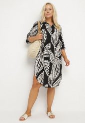 Czarna Sukienka Koszulowa z Wiskozą o Pudełkowym Kroju Redenira. Czarne sukienki damskie Born2be, na co dzień, plus size, bez wzorów, z jeansu, klasyczne, bez kołnierzyka, plus size, bez ramiączek, midi, kopertowe. W wyprzedaży za 87.99 zł.
