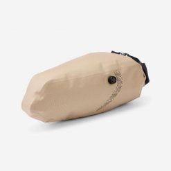 Torba rowerowa do bikepackingu Riverside ADVT 900 pod siodło IPX6 6-15 l. Brązowe torebki klasyczne damskie ROCKRIDER, bez wzorów, z materiału, bez dodatków. Za 89.99 zł.
