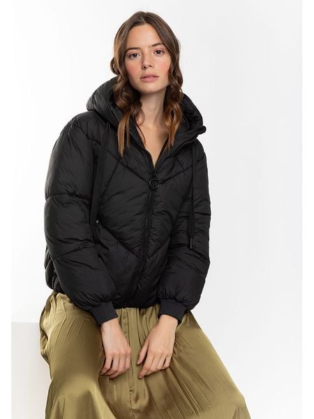 Northwood Kurtka zimowa "Nessa" w kolorze czarnym rozmiar: L. Czarne kurtki damskie Northwood, na zimę, l, bez wzorów, z puchu, bez kaptura. Za 156.61 zł.