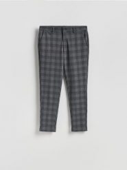 Spodnie slim fit w kratę - ciemnoszary. Szare spodnie materiałowe męskie Reserved, bez wzorów, z tkaniny. Za 149.99 zł.