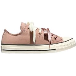 Buty sportowe Converse Chuck Taylor All Star. Czerwone buty sportowe na co dzień damskie Converse, bez wzorów, z materiału. Za 490.00 zł.
