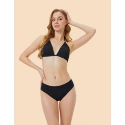 Kompletny bikini (2 części) TEEN Bardzo chłonne Céline. Czarne bikini damskie Anaissa, bez wzorów. W wyprzedaży za 190.00 zł.