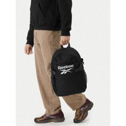 Plecak Reebok. Czarne plecaki damskie Reebok, bez wzorów, sportowe. Za 129.99 zł.