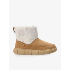 Buty zimowe damskie Sorel Explorer III Slip-On Cozy WP. Brązowe obuwie trekkingowe damskie Sorel, na zimę. Za 445.99 zł.