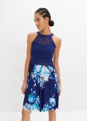 Sukienka z dżerseju z koronką. Niebieskie sukienki damskie bonprix, bez wzorów, z dżerseju, bez kołnierzyka, bez ramiączek. Za 179.99 zł.
