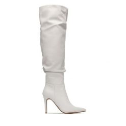 Kozaki DeeZee. Kozaki damskie DeeZee, bez obcasa, na szpilce. Za 249.99 zł.