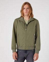 WRANGLER HARRINGTON JACKET MĘSKA KURTKA PRZEJŚCIOWA DUSTY OLIVE W481WWX45 112334267. Zielone kurtki męskie Wrangler, m, bez wzorów, bez kaptura. Za 299.99 zł.