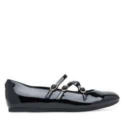 Baleriny Guess. Czarne baleriny damskie Guess, z aplikacjami, bez obcasa. Za 379.99 zł.