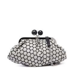 Torebka Weekend Max Mara. Czarne torebki klasyczne damskie Weekend Max Mara, bez wzorów, wizytowe, bez kołnierzyka, bez ramiączek. Za 2,439.00 zł.