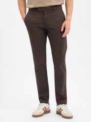 Bugatti spodnie chino Mężczyźni Bawełna brązowy, 34-32. Brązowe spodnie materiałowe męskie Bugatti, bez wzorów, z bawełny. Za 499.95 zł.