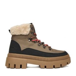 Trzewiki Beverly Hills Polo Club. Brązowe botki damskie Beverly Hills Polo Club, bez obcasa, na płaskiej podeszwie, bez zapięcia. Za 209.99 zł.