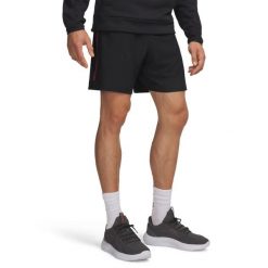 Męskie szorty UA Tech™ Woven z logo Czarny. Czarne szorty sportowe męskie Under Armour, l, z materiału, na fitness i siłownię. Za 231.99 zł.