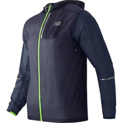 Kurtka sportowa w kolorze granatowym. Niebieskie kurtki treningowe męskie New Balance, m, bez wzorów. W wyprzedaży za 312.95 zł.